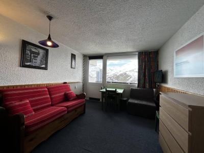 Rent in ski resort Studio 2 people (92) - Résidence Pelvoux - Les Menuires - Living room