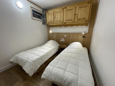 Rent in ski resort Studio sleeping corner 4 people (214) - Résidence Tougnette - Les Menuires - Bedroom