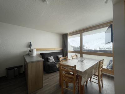 Rent in ski resort 2 room apartment 4 people (419) - Résidence Trois Marches - Les Menuires - Living room