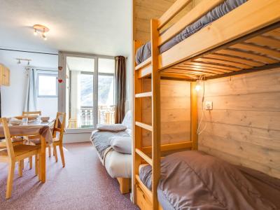 Location au ski Appartement 2 pièces 4 personnes (8) - Ski Soleil - Les Menuires - Cabine mansardée