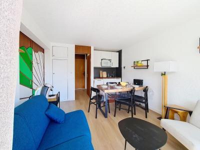 Rent in ski resort 2 room apartment 5 people (1319) - Trois Marches - Les Menuires - Living room