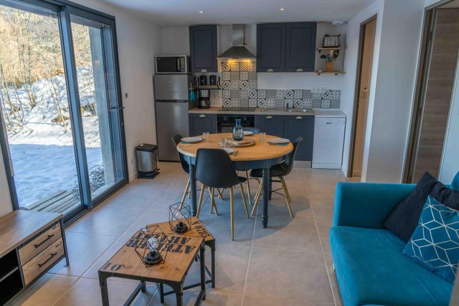 Rent in ski resort 3 room apartment cabin 6 people (7) - Chalet Pramouton - Les Orres - Living room