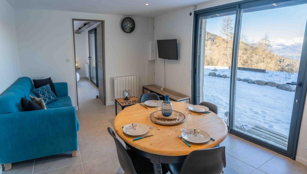 Rent in ski resort 3 room apartment cabin 6 people (7) - Chalet Pramouton - Les Orres - Living room