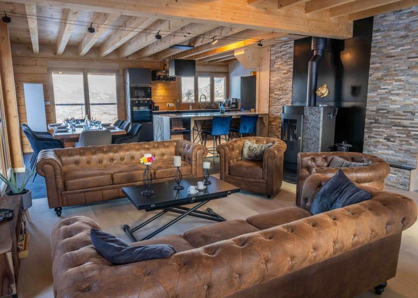 Rent in ski resort 6 room chalet 16 people (8) - Chalet Pramouton - Les Orres - Living room