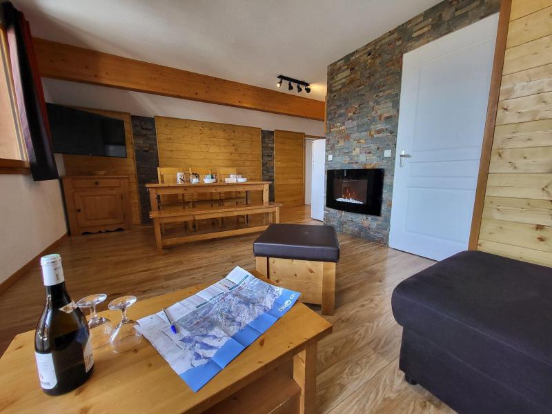 Rent in ski resort 2 room duplex apartment cabin 6 people (104) - Chalets de Bois Méan A - Les Orres - Living room