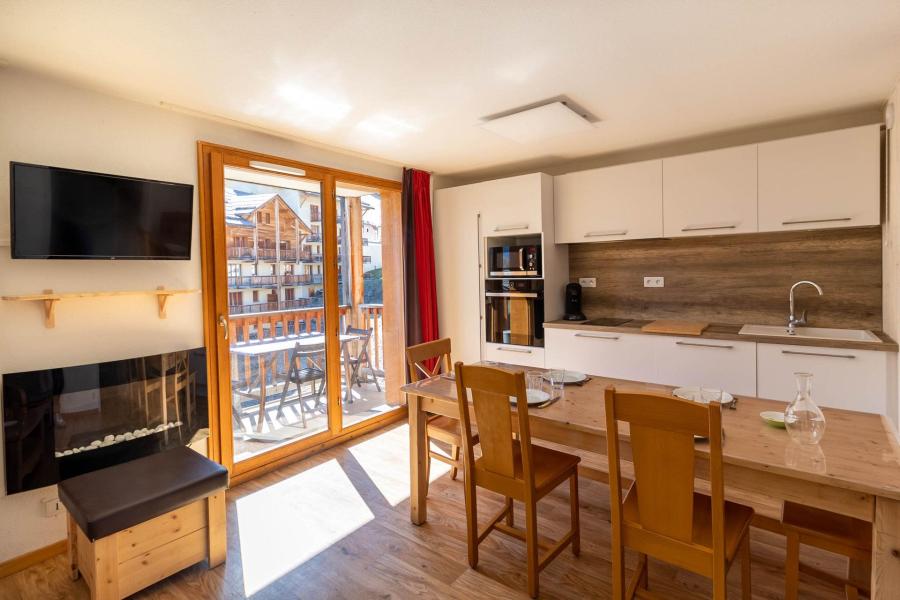 Rent in ski resort 3 room duplex apartment 10 people (216) - Chalets de Bois Méan A - Les Orres - Kitchen