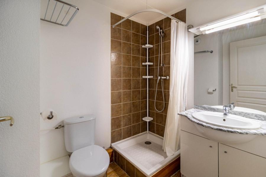 Rent in ski resort 3 room duplex apartment 10 people (216) - Chalets de Bois Méan A - Les Orres - Shower room