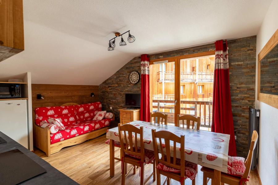 Rent in ski resort 3 room duplex apartment sleeping corner 8 people (C204) - Chalets de Bois Méan C - Les Orres - Living room