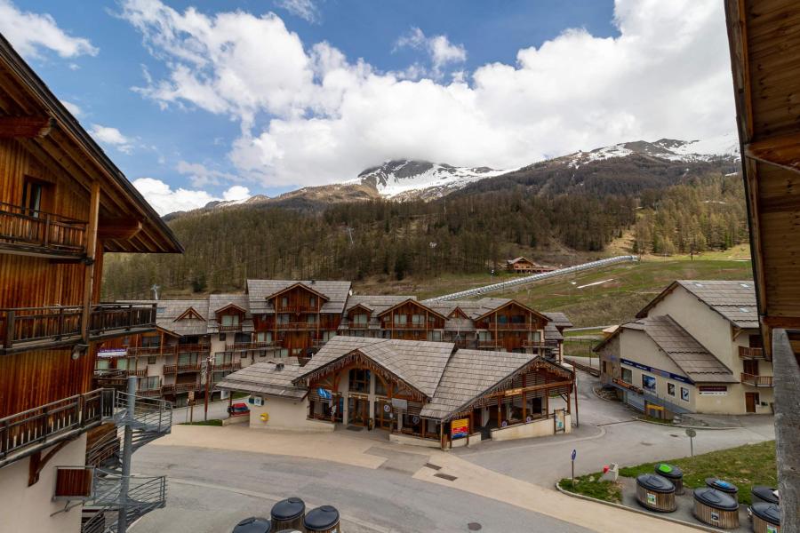 Rent in ski resort 3 room duplex apartment sleeping corner 8 people (C204) - Chalets de Bois Méan C - Les Orres