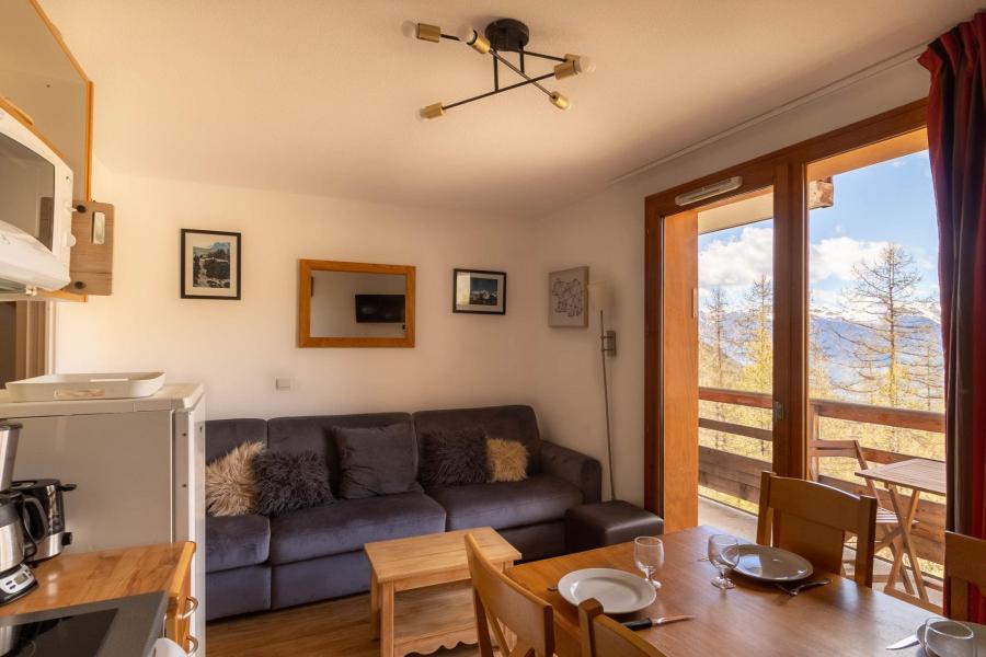 Ski verhuur Appartement duplex 4 kamers bergnis 8 personen (D502) - Chalets de Bois Méan D - Les Orres - Woonkamer