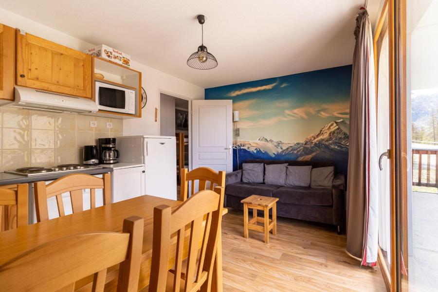 Rent in ski resort 2 room apartment sleeping corner 6 people (BME02) - Chalets de Bois Méan E - Les Orres - Living room
