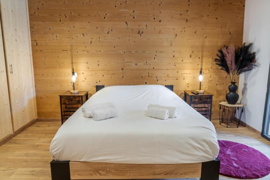 Rent in ski resort 5 room chalet 12 people (3) - Domaine Du Loup Blanc - Les Orres - Bedroom