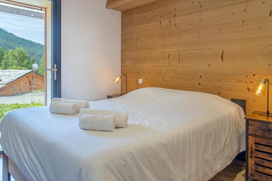 Rent in ski resort 5 room chalet 12 people (3) - Domaine Du Loup Blanc - Les Orres - Bedroom