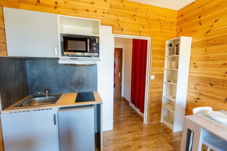 Rent in ski resort Studio 2 people (305) - La Résidence le 1650 - Les Orres - Kitchen