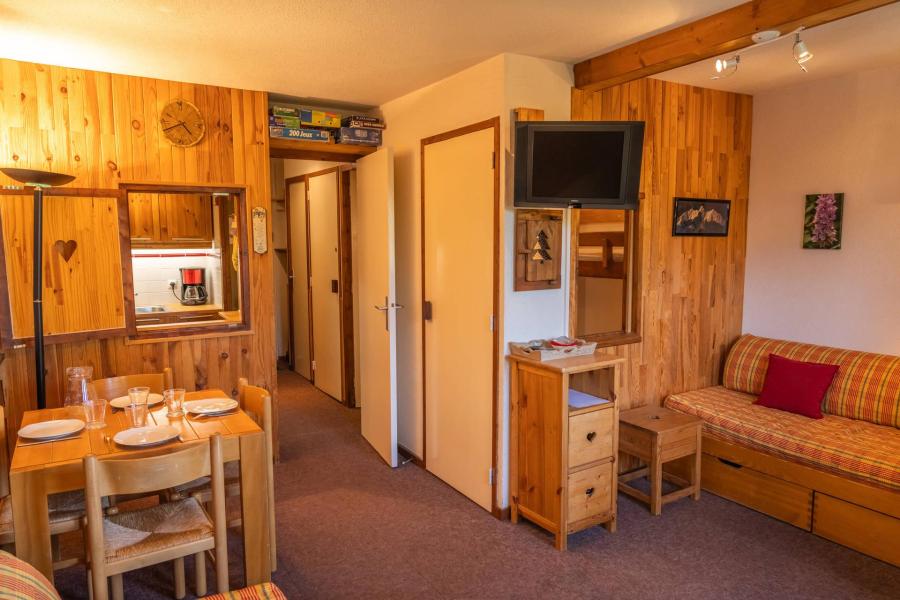 Rent in ski resort Studio cabin 4 people (B715) - La Résidence le Belvédère - Les Orres - Living room
