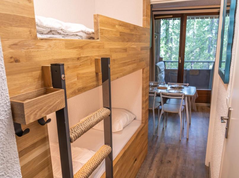 Rent in ski resort Studio sleeping corner 4 people (510) - La Résidence le Perescuelle - Les Orres - Kitchen