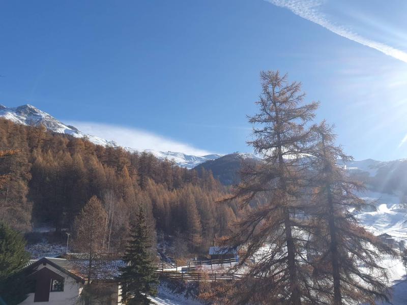 Vakantie in de bergen Studio bergnis 4 personen (107) - La Résidence le Sunny Snow - Les Orres - Buiten winter