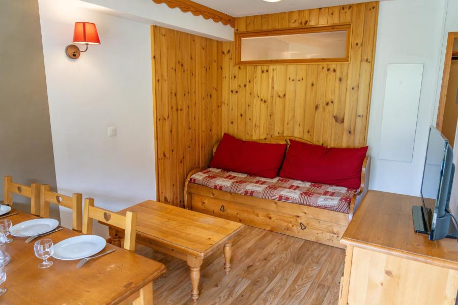 Skiverleih 2-Zimmer-Holzhütte für 6 Personen (MBB111) - La Résidence les Eglantines - Les Orres - Wohnzimmer