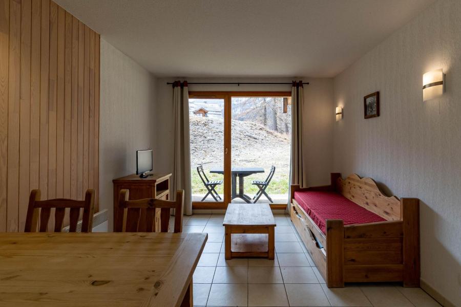 Skiverleih 2-Zimmer-Appartment für 4 Personen (107) - Le Balcon des Airelles - Les Orres - Wohnzimmer
