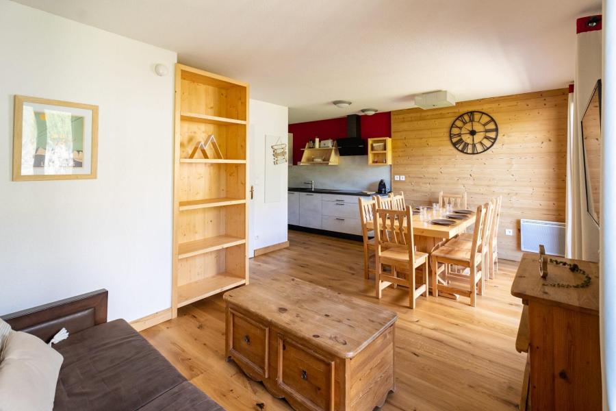 Rent in ski resort 3 room apartment cabin 8 people (601) - Le Balcon des Airelles - Les Orres - Living room
