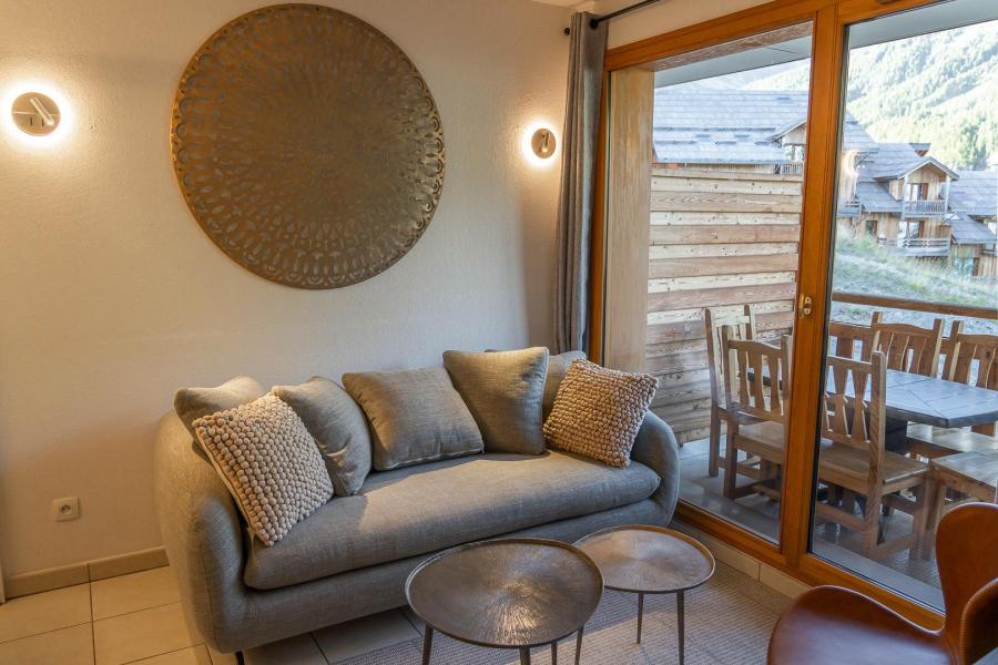 Skiverleih 3-Zimmer-Appartment für 6 Personen (407) - Le Balcon des Airelles - Les Orres - Wohnzimmer