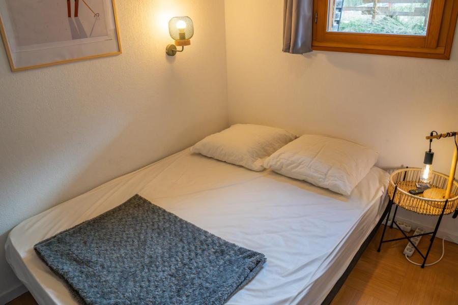Rent in ski resort 2 room apartment 4 people (024) - Le Parc des Airelles - Les Orres - Bedroom