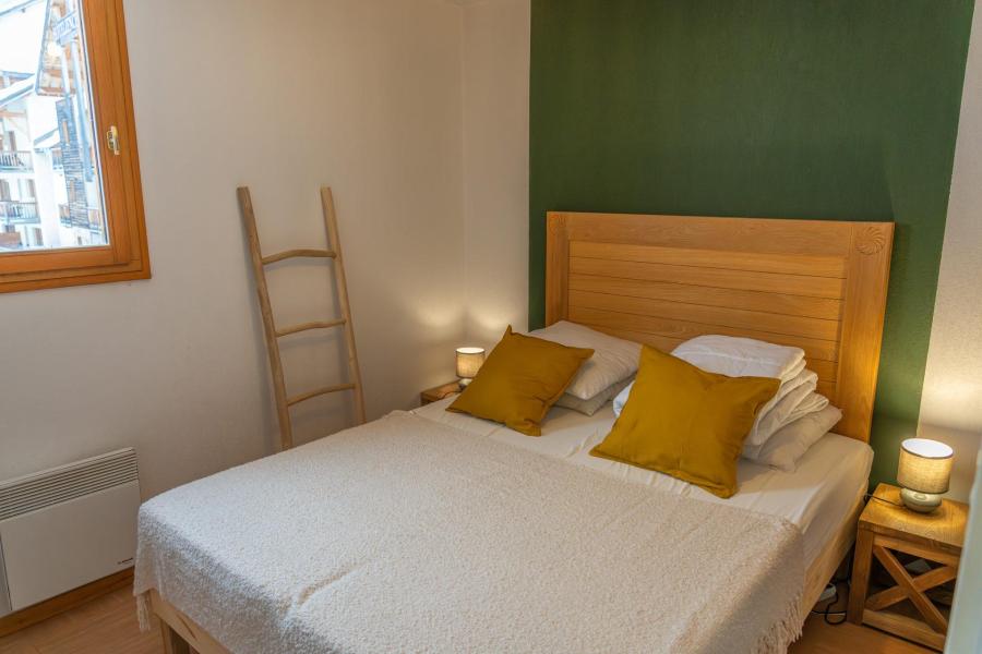 Rent in ski resort 2 room apartment 7 people (228) - Le Parc des Airelles - Les Orres - Bedroom