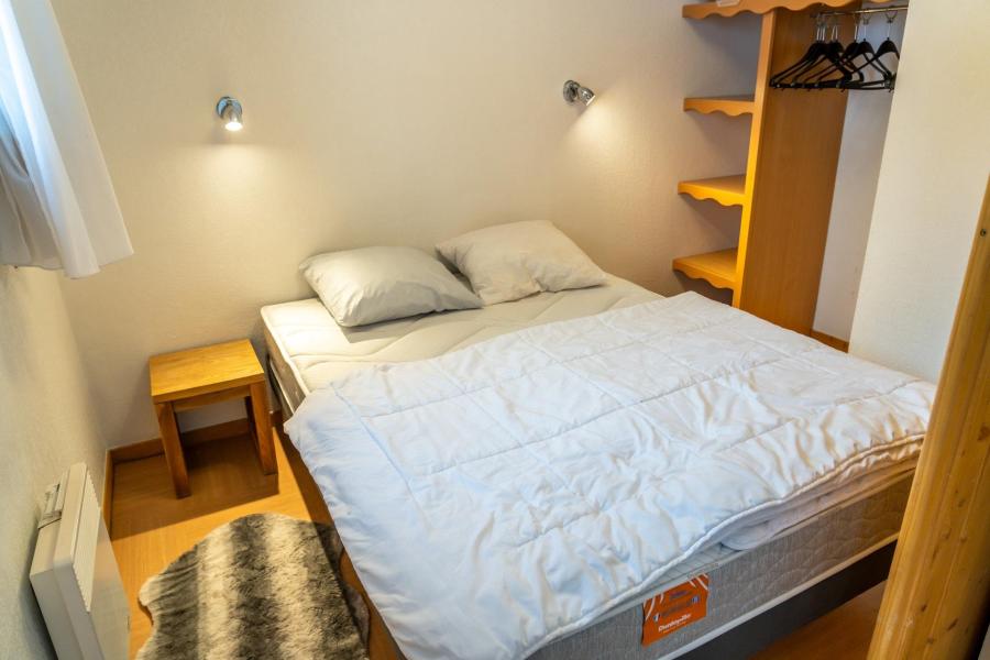 Rent in ski resort 2 room apartment cabin 6 people (026) - Le Parc des Airelles - Les Orres - Bedroom