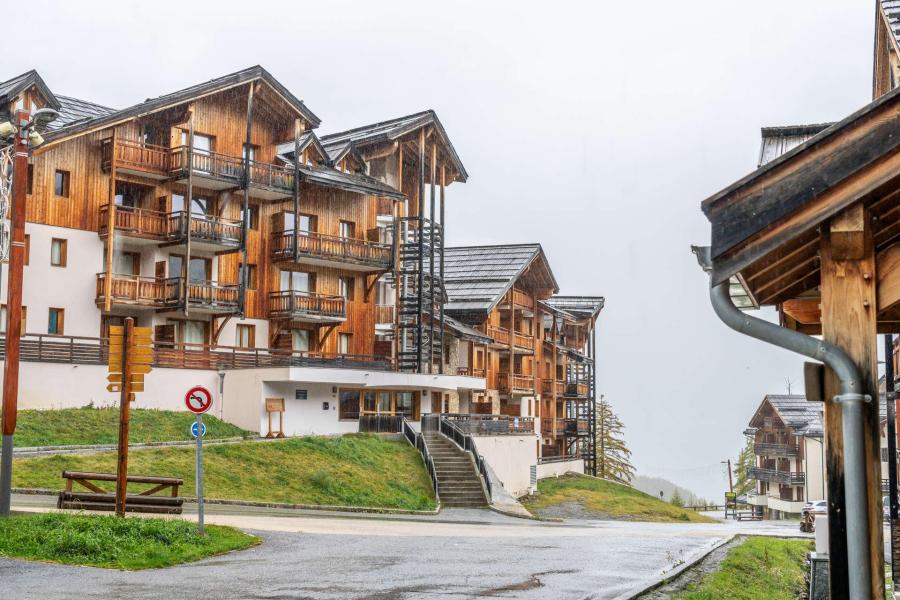 Rent in ski resort 2 room apartment sleeping corner 6 people (015) - Le Parc des Airelles - Les Orres