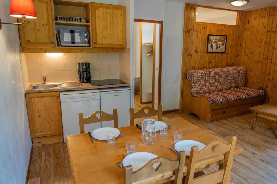 Rent in ski resort Studio cabin 4 people (MBC605) - Les Hauts de Preclaux I - Les Orres - Living room