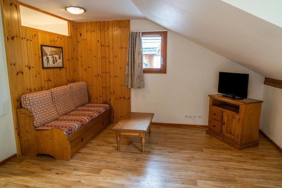 Rent in ski resort Studio cabin 4 people (MBC605) - Les Hauts de Preclaux I - Les Orres - Living room