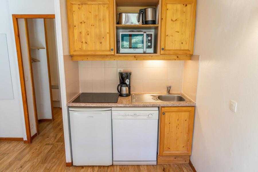 Rent in ski resort Studio cabin 4 people (MBC704) - Les Hauts de Preclaux I - Les Orres - Kitchen