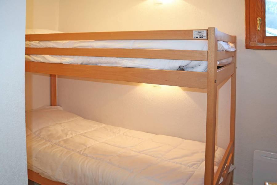 Rent in ski resort 4 room duplex apartment 8 people (501) - Résidence Balcon des Airelles - Les Orres - Bunk beds