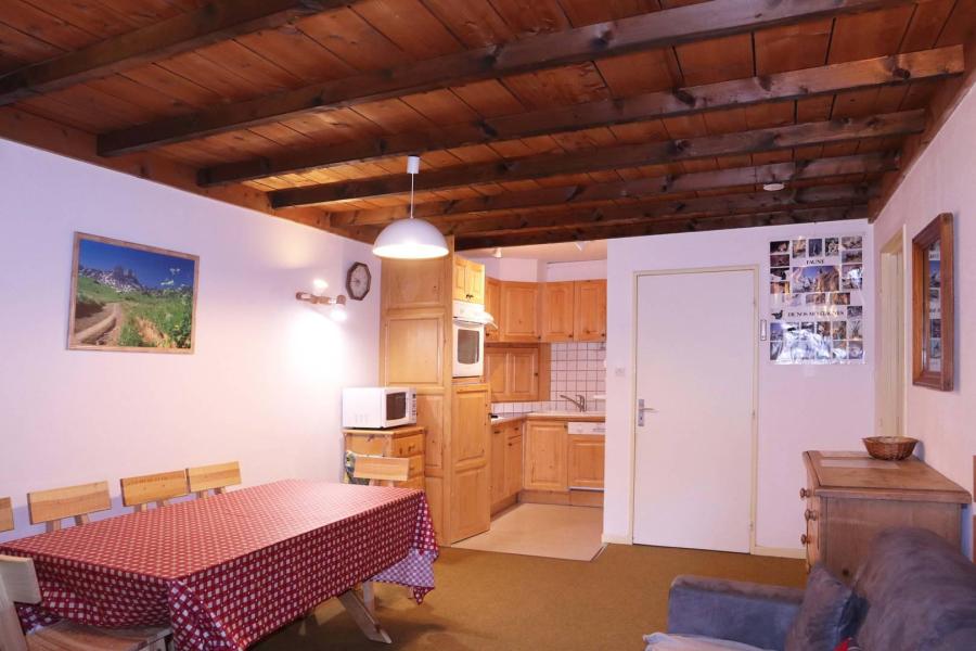 Rent in ski resort 2 room apartment sleeping corner 6 people (358) - Résidence l'Epervière - Les Orres - Living room