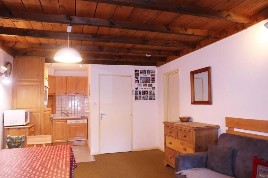 Rent in ski resort 2 room apartment sleeping corner 6 people (358) - Résidence l'Epervière - Les Orres - Living room