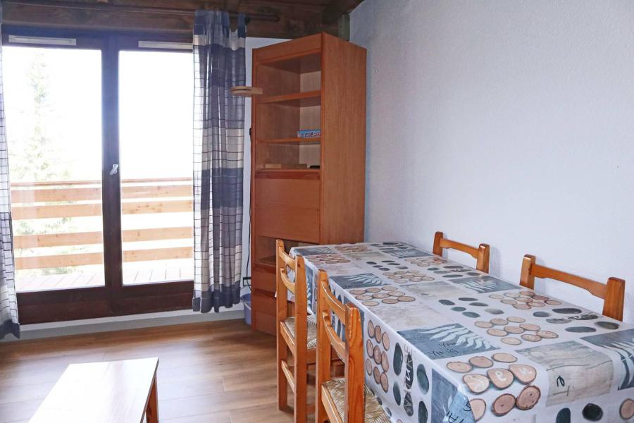 Rent in ski resort Studio sleeping corner 4 people (252) - Résidence l'Oustal - Les Orres - Living room