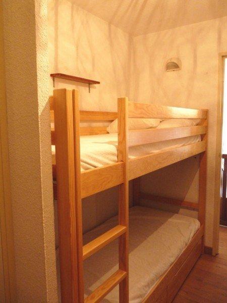 Rent in ski resort Studio sleeping corner 6 people (02) - Résidence l'Oustal - Les Orres - Sleeping area