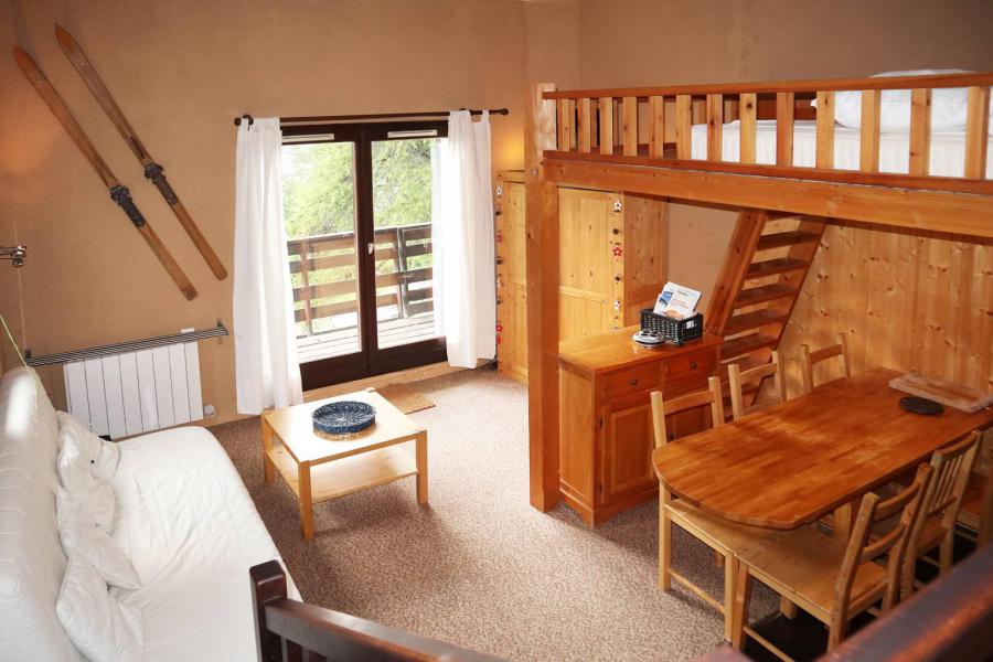 Rent in ski resort Studio sleeping corner 6 people (249) - Résidence l'Oustal - Les Orres - Living room