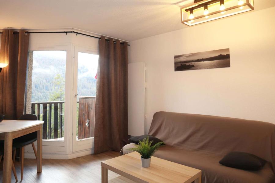 Rent in ski resort Studio sleeping corner 6 people (256) - Résidence l'Oustal - Les Orres - Living room