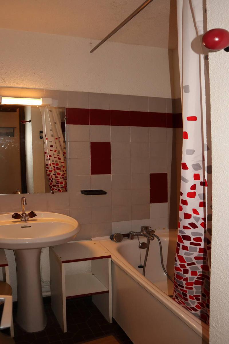 Rent in ski resort 2 room apartment 6 people (450) - Résidence la Chamoisière - Les Orres - Bathroom