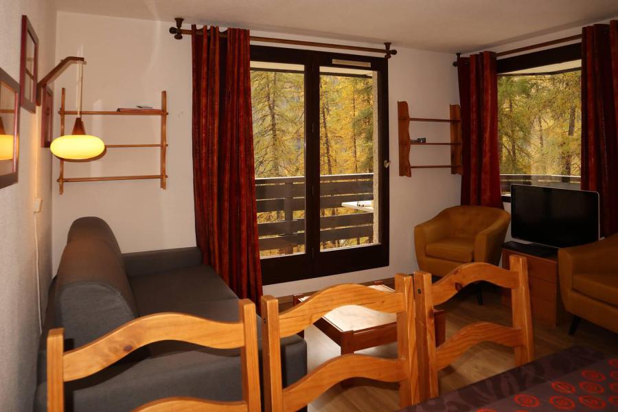 Alquiler al esquí Apartamento 2 piezas para 6 personas (450) - Résidence la Chamoisière - Les Orres - Apartamento