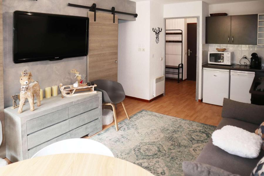 Rent in ski resort 1 room apartment 6 people (1052) - Résidence la Combe d'Or - Les Orres - Living room