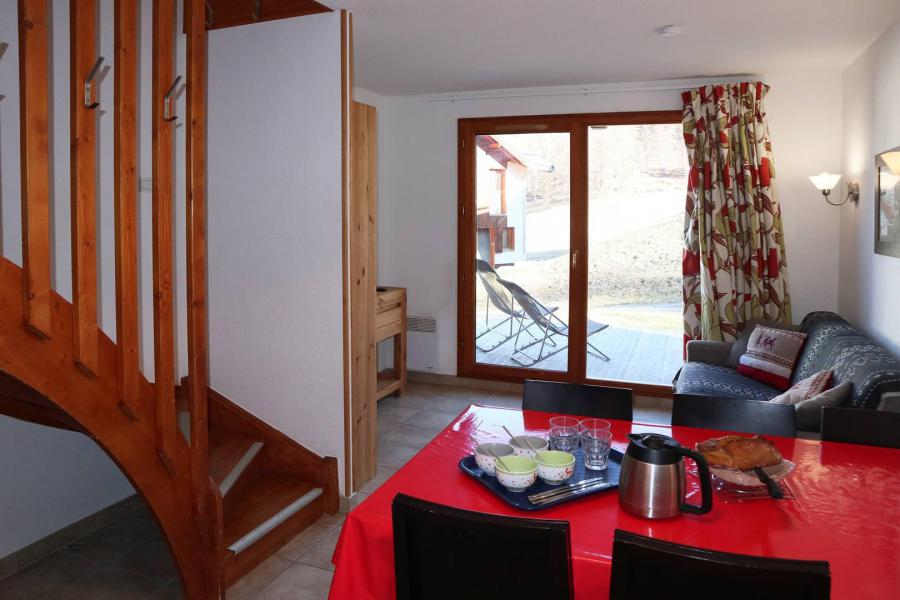 Rent in ski resort 3 room duplex apartment 6 people (1006) - Résidence la Combe d'Or - Les Orres - Living room