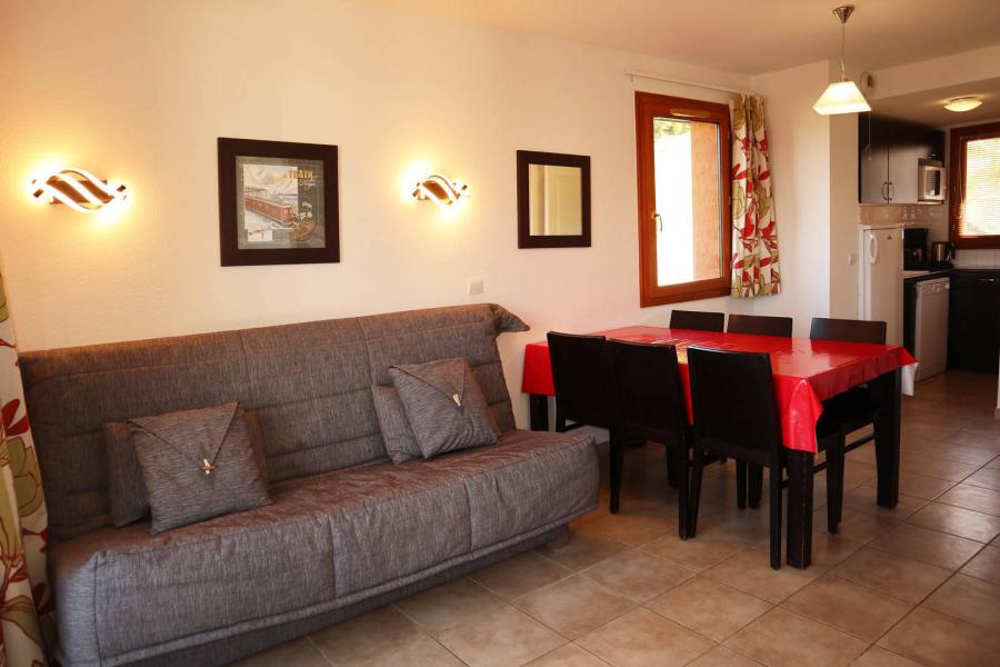 Rent in ski resort 3 room duplex apartment 6 people (1030) - Résidence la Combe d'Or - Les Orres - Living room