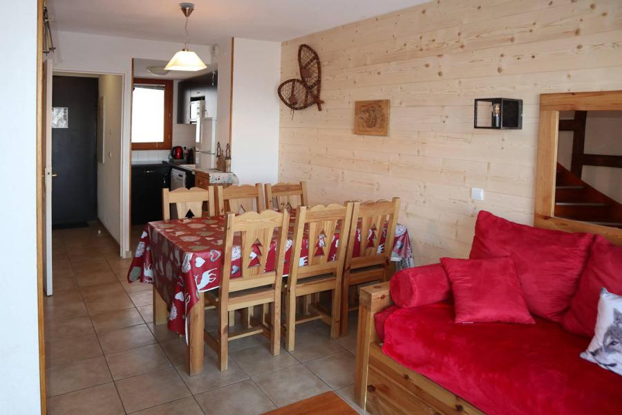 Rent in ski resort 3 room duplex apartment 6 people (1031) - Résidence la Combe d'Or - Les Orres - Living room