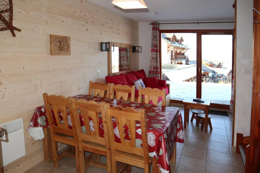 Rent in ski resort 3 room duplex apartment 6 people (1031) - Résidence la Combe d'Or - Les Orres - Living room