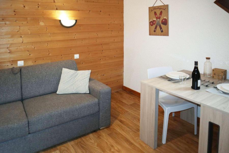 Rent in ski resort RESIDENCE LE 1650 - Les Orres - Living room