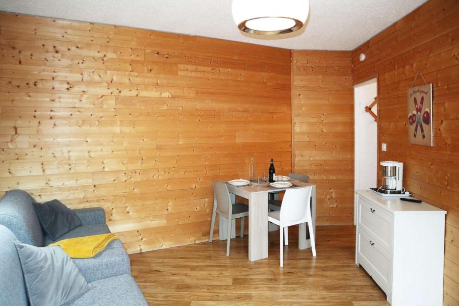 Rent in ski resort RESIDENCE LE 1650 - Les Orres - Living room