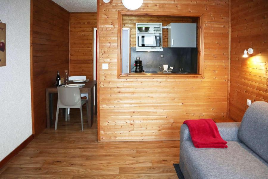 Rent in ski resort Studio 2 people (101) - RESIDENCE LE 1650 - Les Orres - Living room