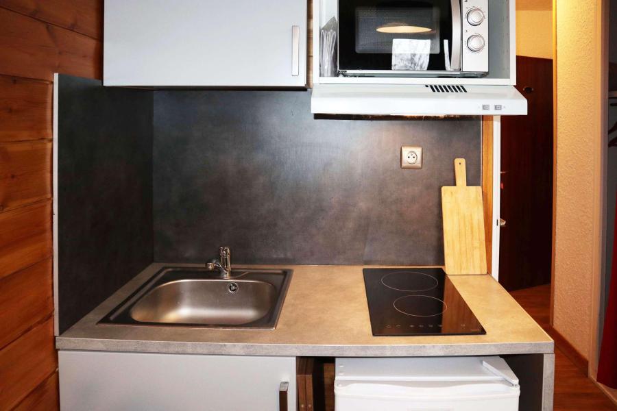 Rent in ski resort Studio 2 people (104) - RESIDENCE LE 1650 - Les Orres - Kitchenette